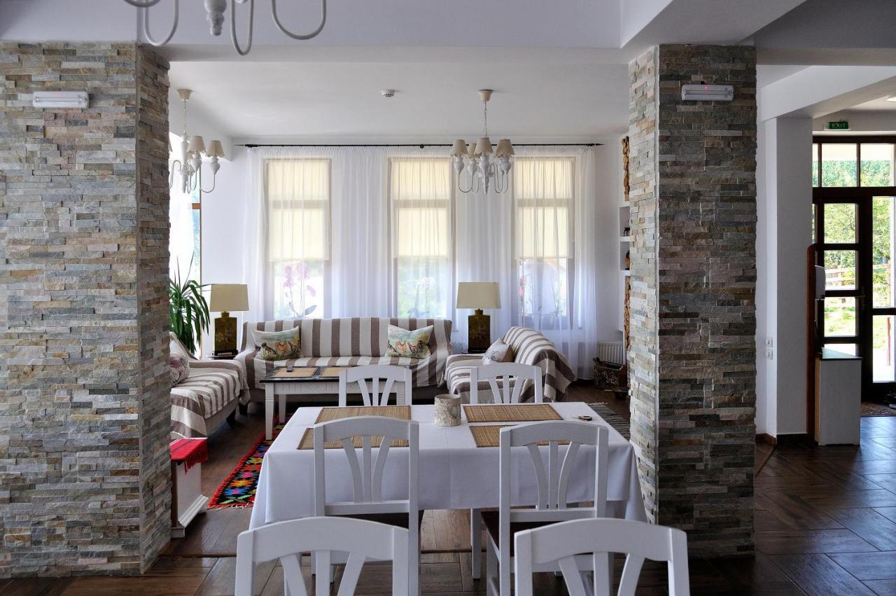 Pensiunea Doina Bucovinei Hotel Mînăstirea Humorului Exterior foto