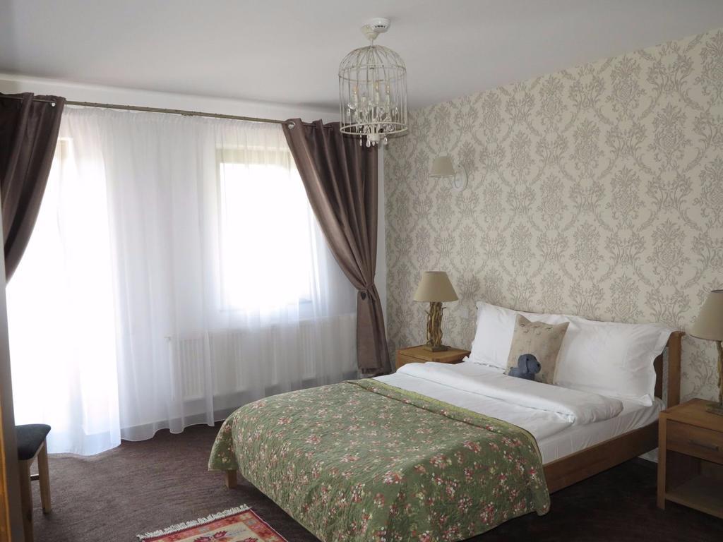 Pensiunea Doina Bucovinei Hotel Mînăstirea Humorului Exterior foto